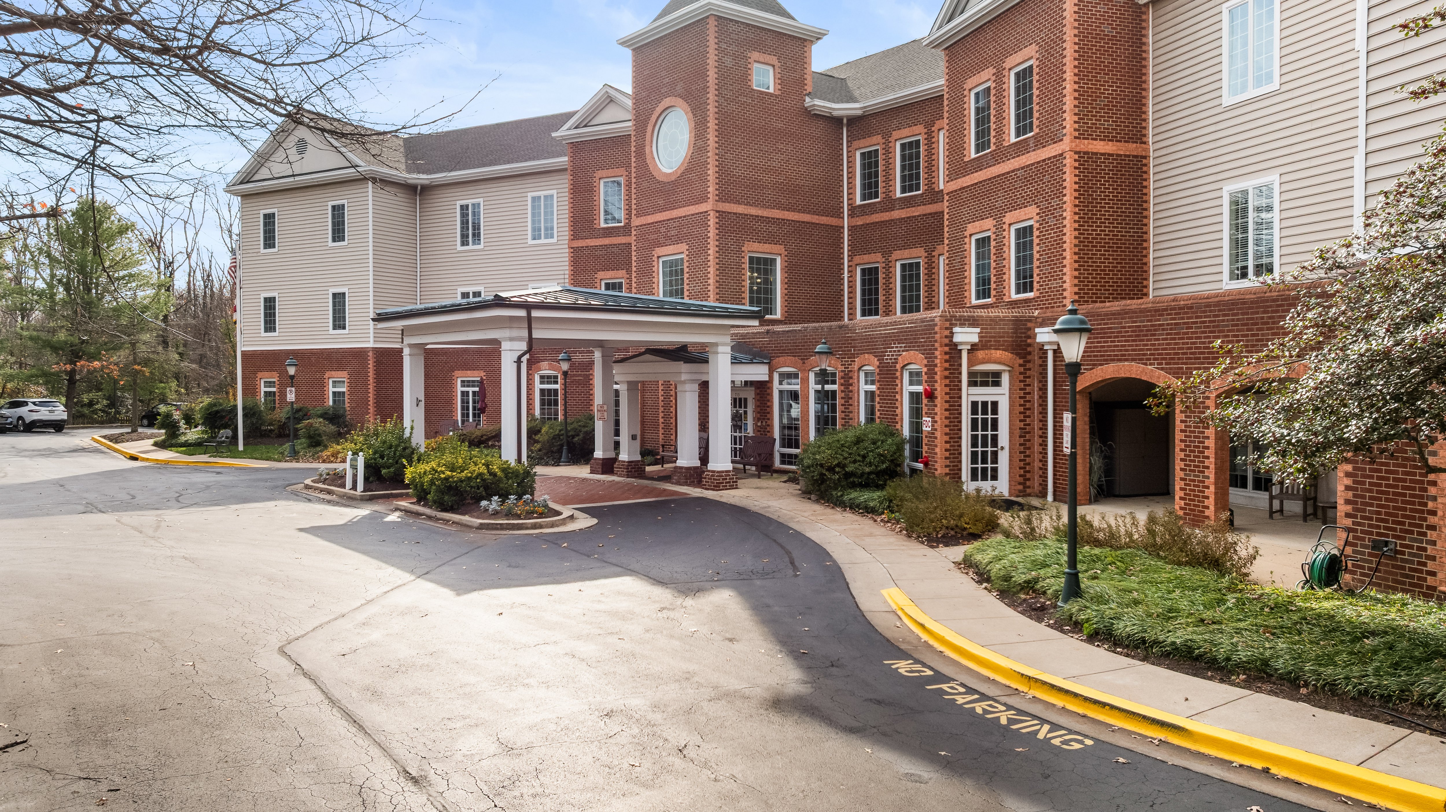 HeartLands Assisted Living at Severna Park building exterior