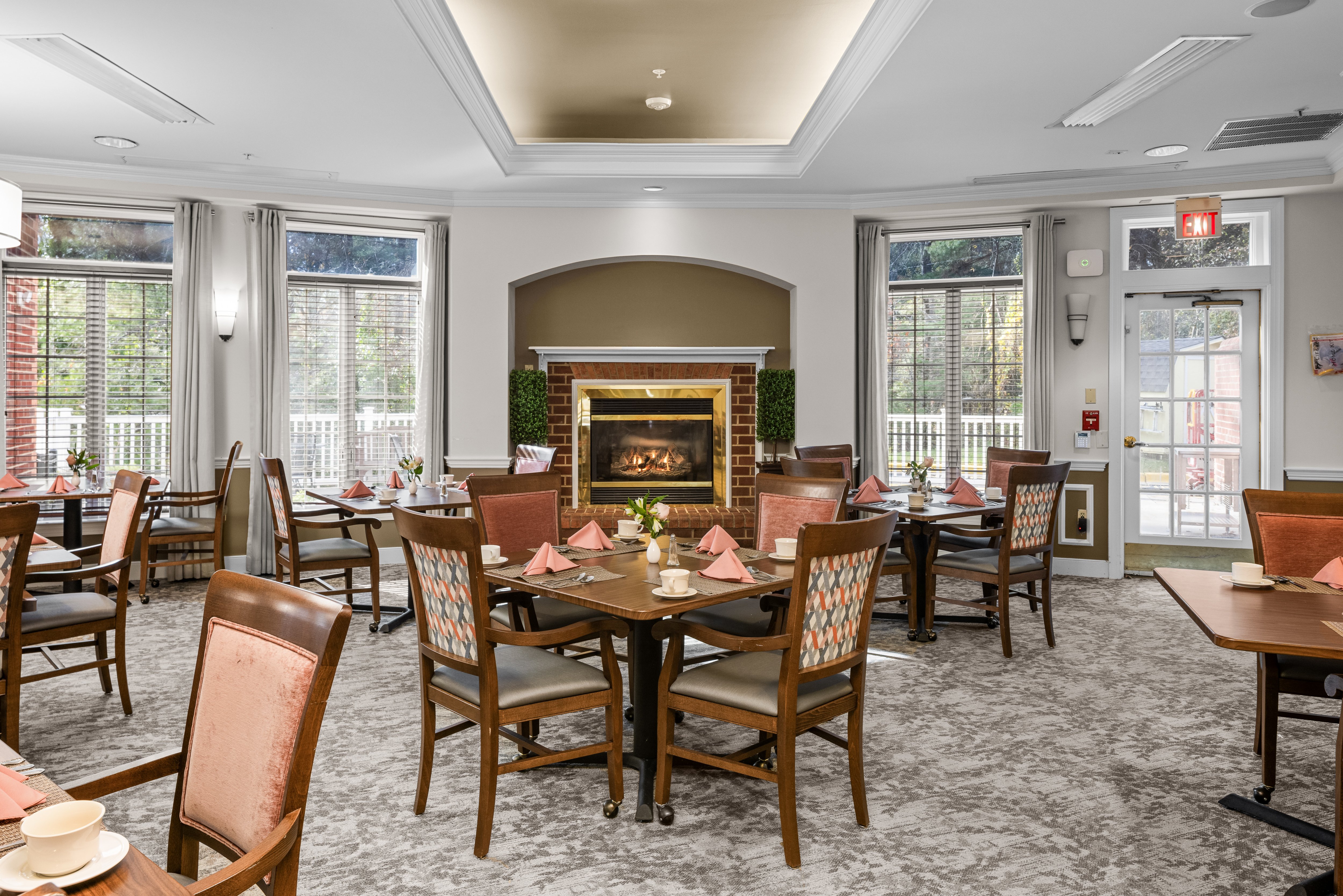 HeartLands Assisted Living at Severna Park dining room