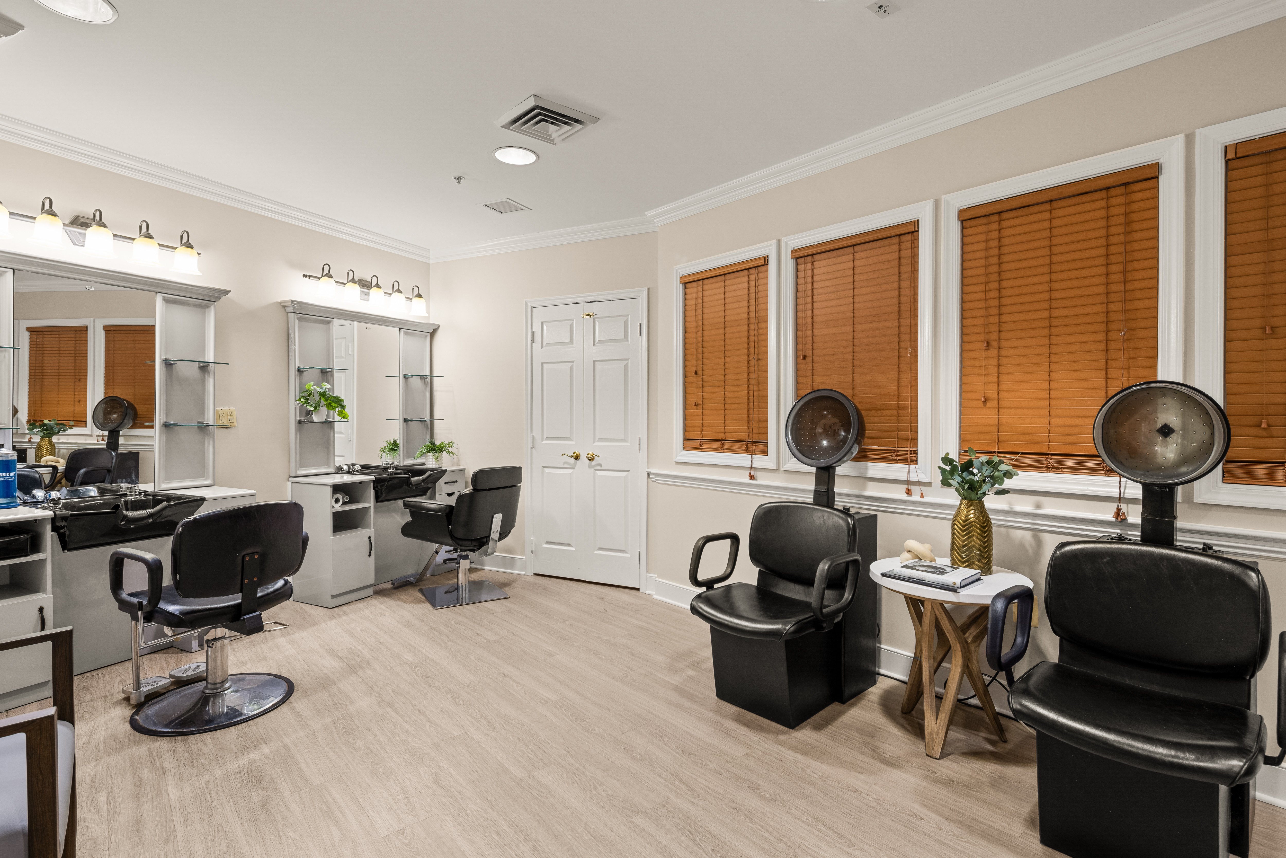 HeartLands Assisted Living at Severna Park salon