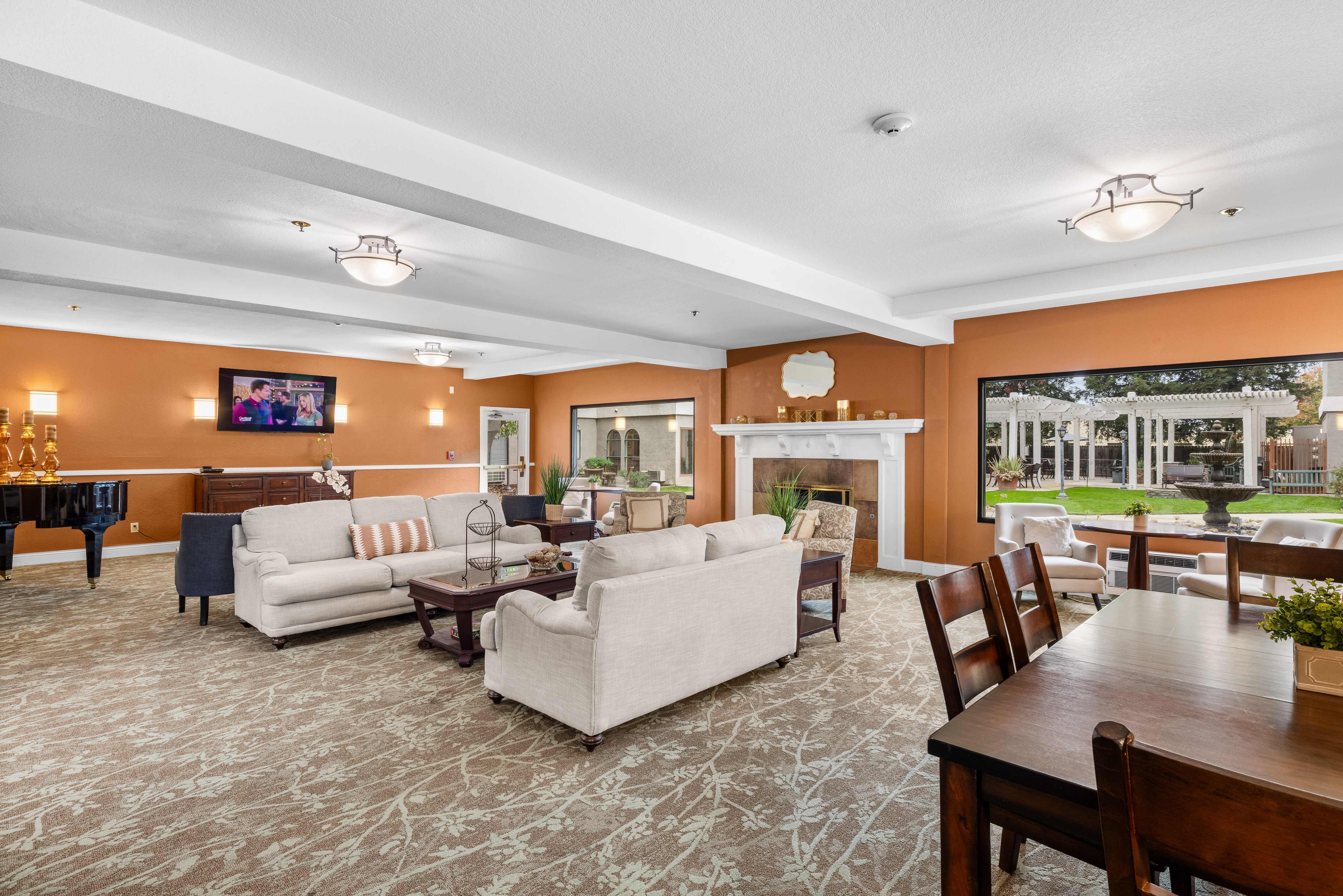 Marbella Tracy TV common area with TV